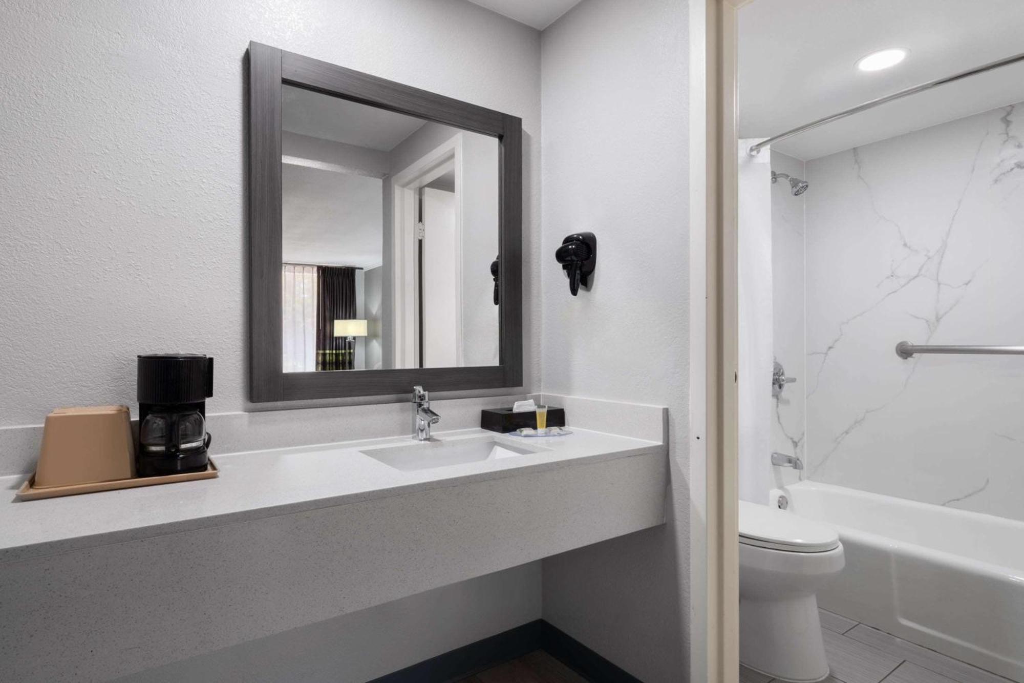 Super 8 By Wyndham Longview/North Motel Ngoại thất bức ảnh
