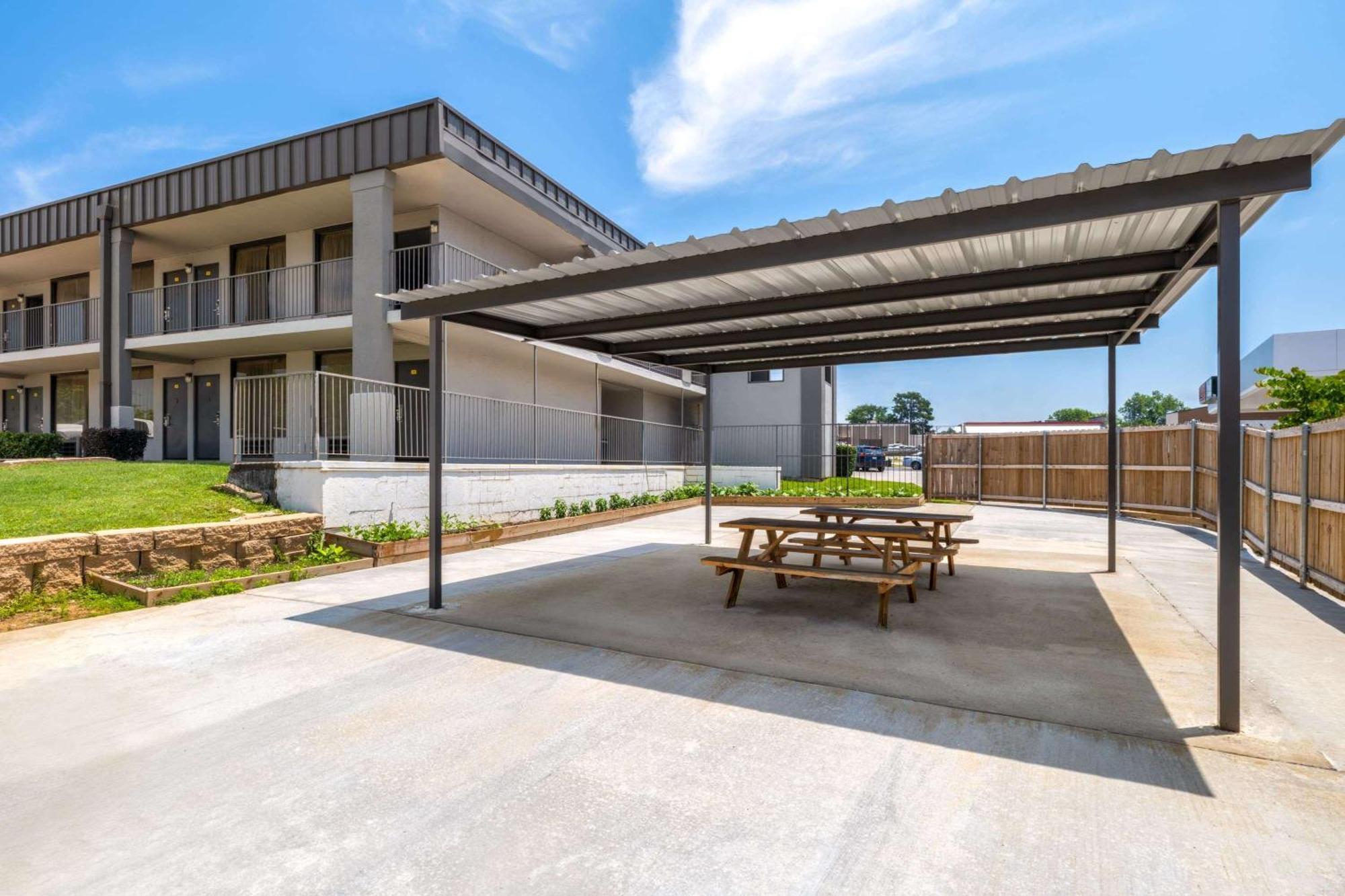 Super 8 By Wyndham Longview/North Motel Ngoại thất bức ảnh