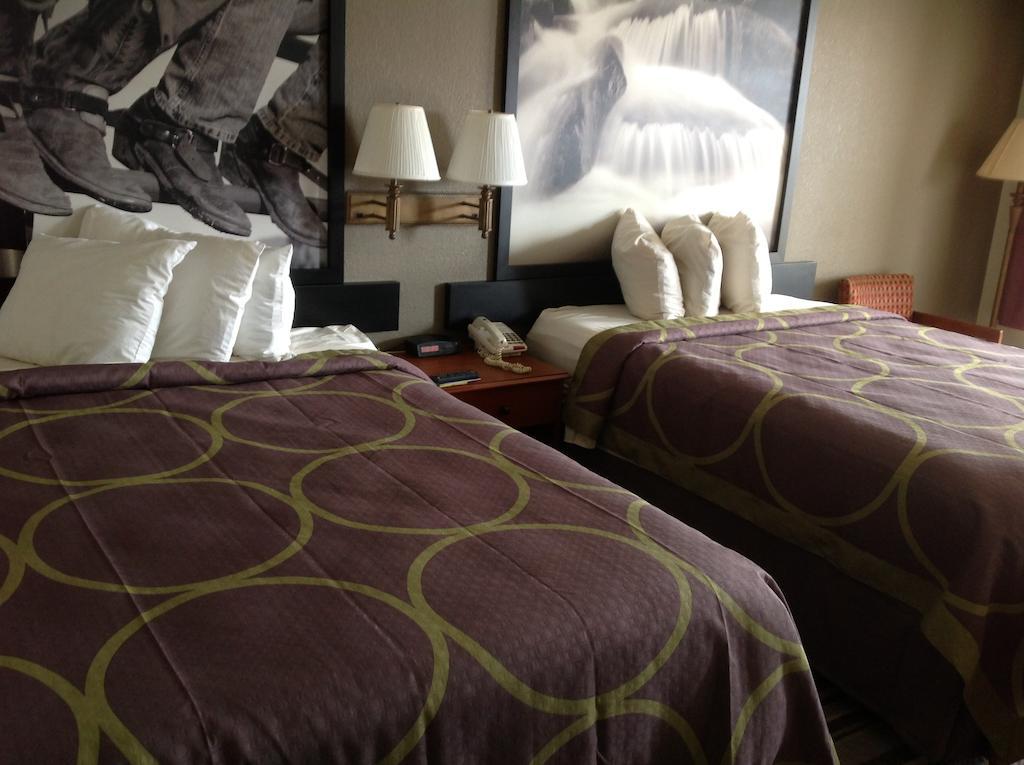 Super 8 By Wyndham Longview/North Motel Phòng bức ảnh